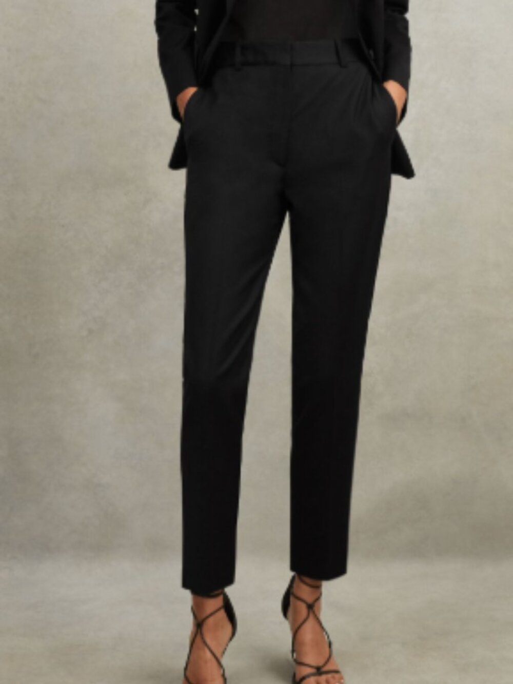 Reiss Women's straight leg Black Tailored Ankle Pants 6